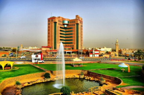Отель Ramada Hotel & Suites by Wyndham Al Qassim  Al Bukayrīyah